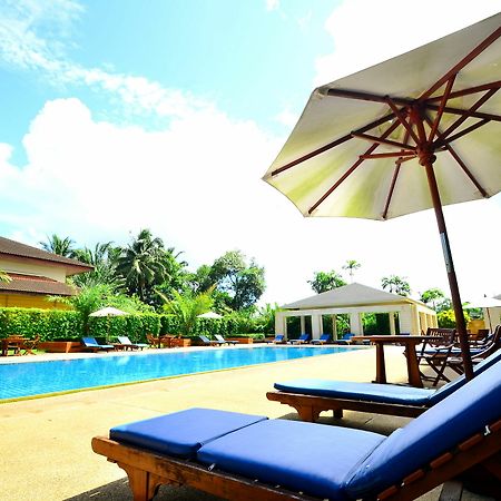 Tinidee Hotel Ranong Buitenkant foto