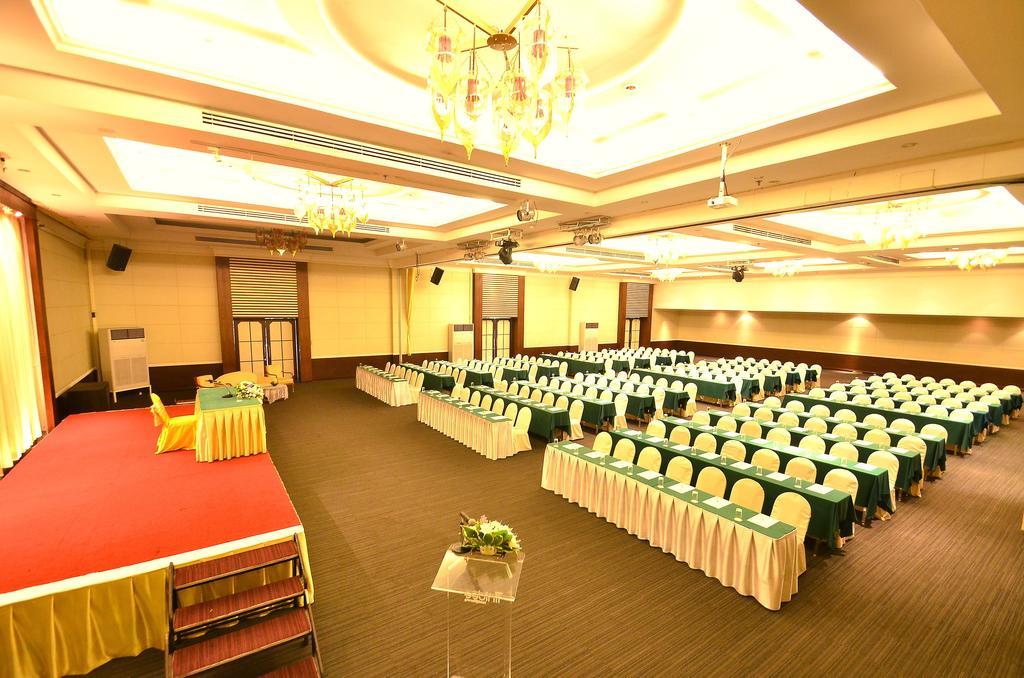 Tinidee Hotel Ranong Buitenkant foto